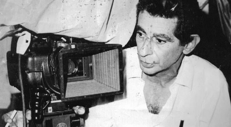 المخرج المصري العالمي الراحل يوسف شاهين - صورة أرشيفية