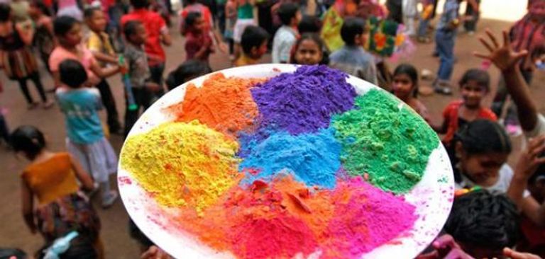 صورة أرشيفية تجمع الشيخ محمد بن راشد آل مكتوم وناريندرا مودي