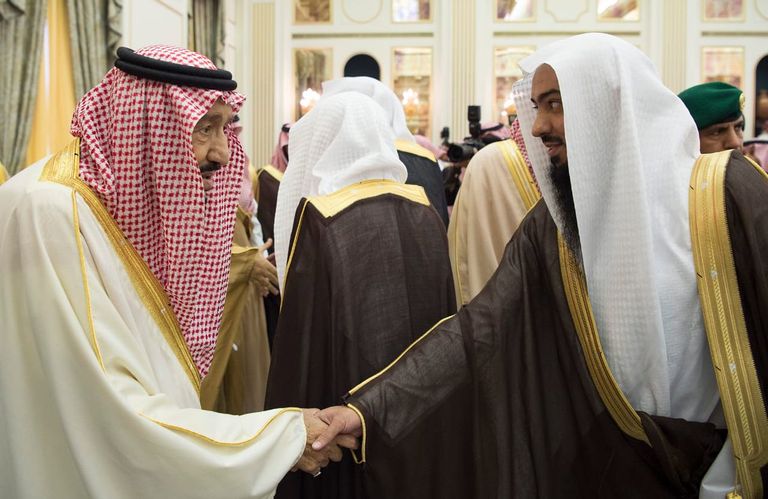 خادم الحرمين الشريفين يدشن عددا من المشروعات بمنطقة حائل