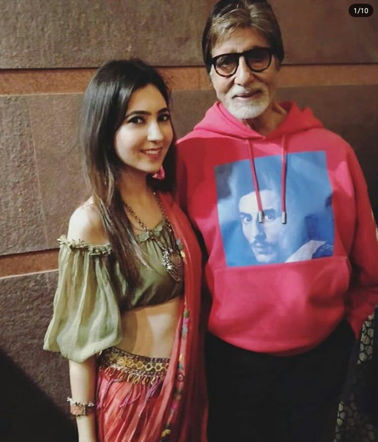 اميتاب باتشان في ملصق فيلم "ثاجس أوف هندوستان"