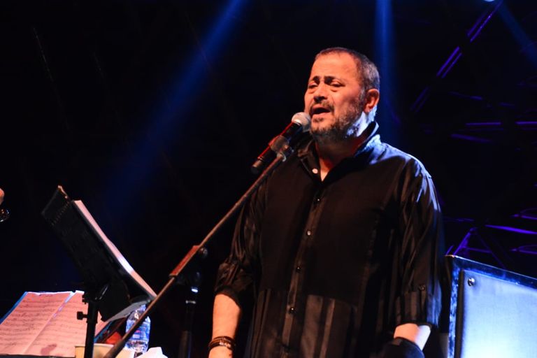 جورج وسوف أثناء الحفل