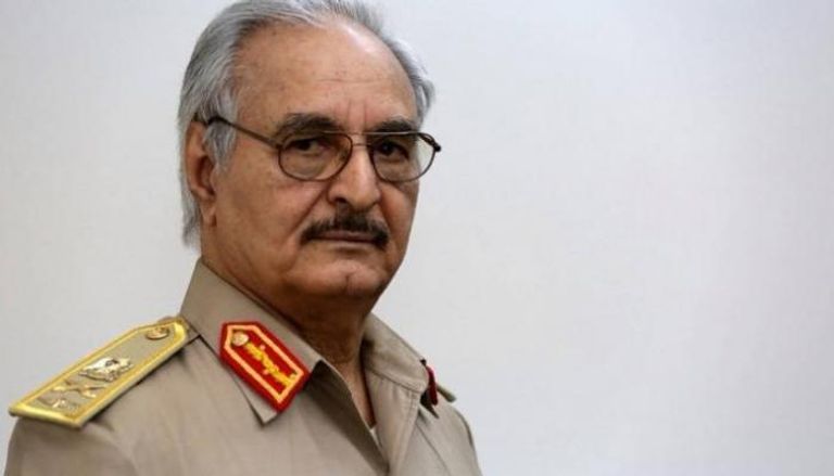 قائد الجيش الليبي المشير خليفة حفتر