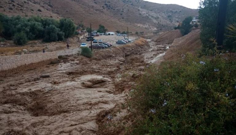 السيول تضرب عدة مناطق بالشرق الأوسط