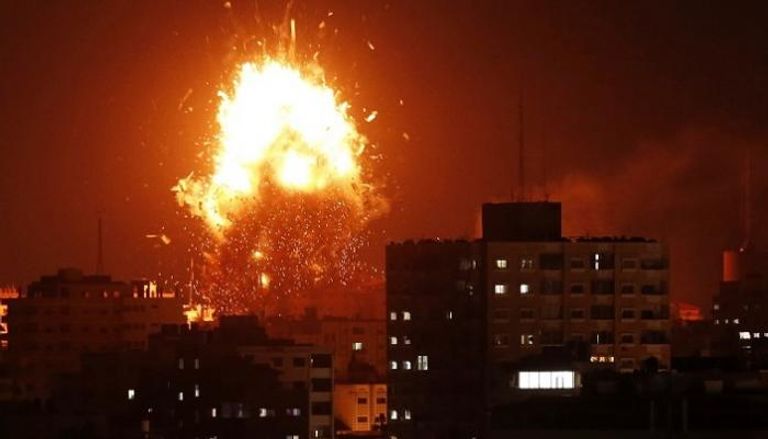 قصف إسرائيلي على قطاع غزة- رويترز