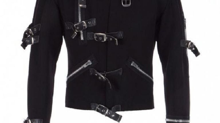 بيع سترة شهيرة لملك البوب مايكل جاكسون بـ300 ألف دولار