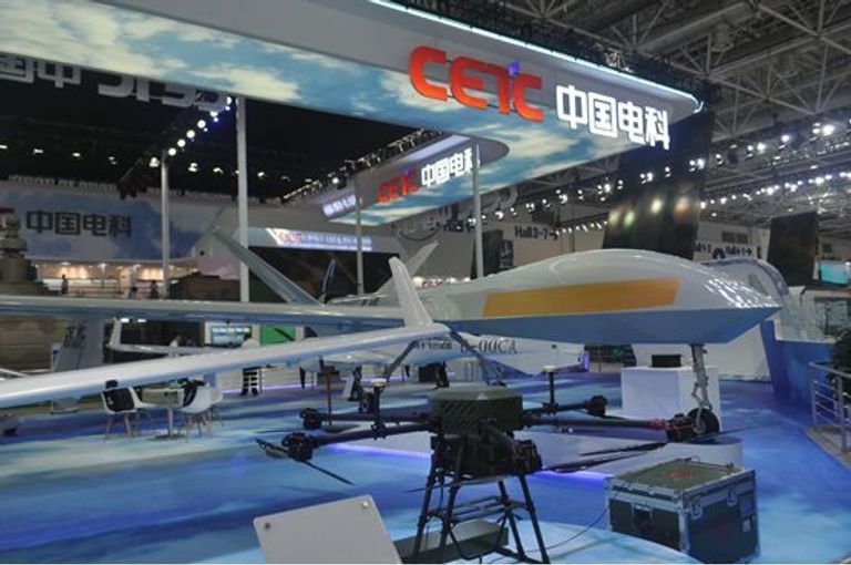 الصين تكشف الستار عن أول طائرة إنذار مبكر دون طيار في العالم