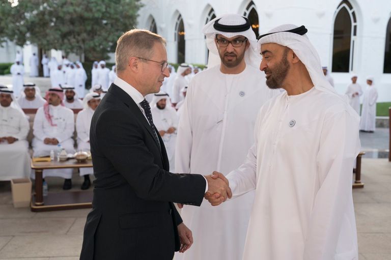 الشيخ محمد بن زايد يستقبل عددا من رؤساء شركات النفط