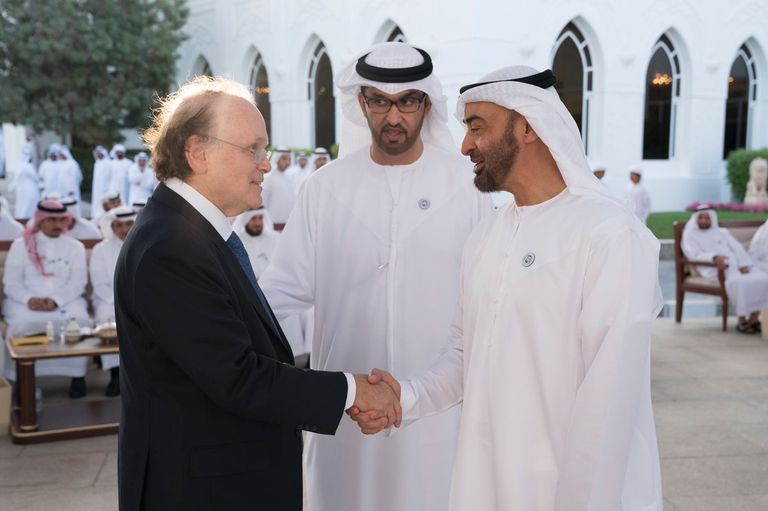الشيخ محمد بن زايد يستقبل عددا من رؤساء شركات النفط