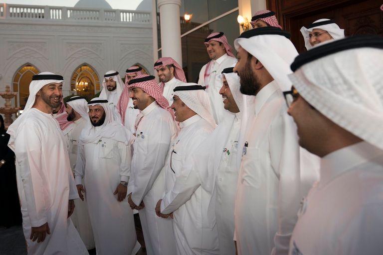 الشيخ محمد بن زايد يستقبل وفد غرفة تجارة وصناعة الشرقية السعودي