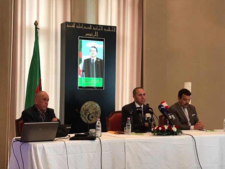 وزير الثقافة الجزائري في مؤتمر صحفي عن معرض الجزائر للكتاب