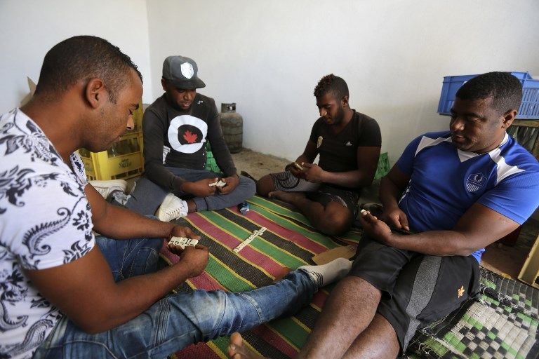 تونسيون يعانون من "تمييز عنصري" يأملون بالمساواة