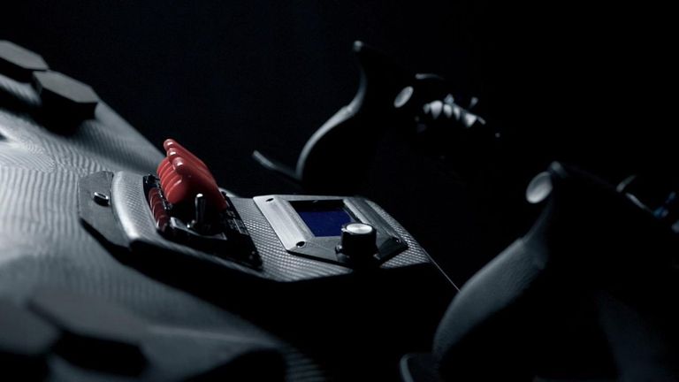 دراجات طائرة ضمن أسطول شرطة دبي