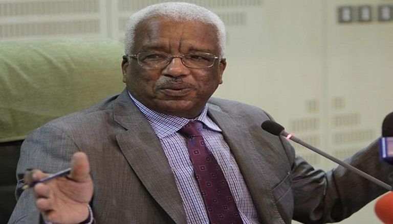 محمد خير الزبير محافظ بنك السودان المركزي 