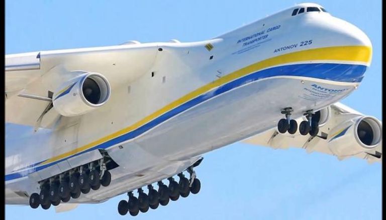 علماء روس يبدأون تصنيع أكبر طائرة نقل في العالم