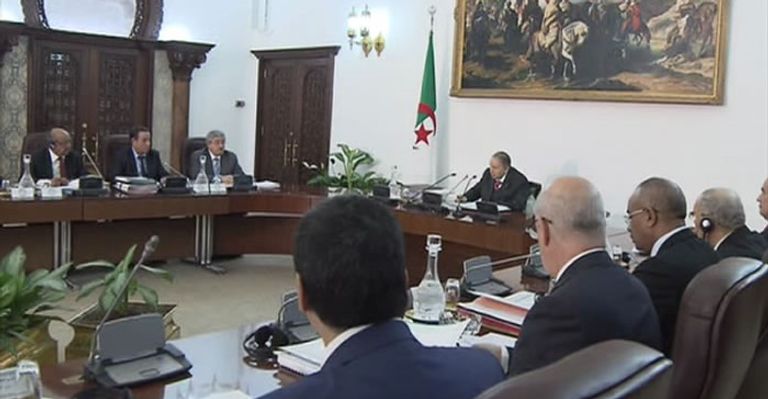 ترأس بوتفليقة مجلس الوزراء