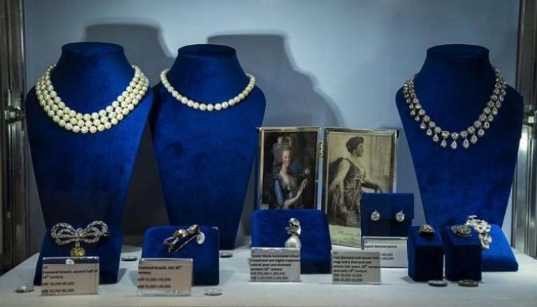 مجوهرات لعائلة بوربون بارما التاريخية تحقق 53.2 مليون دولار