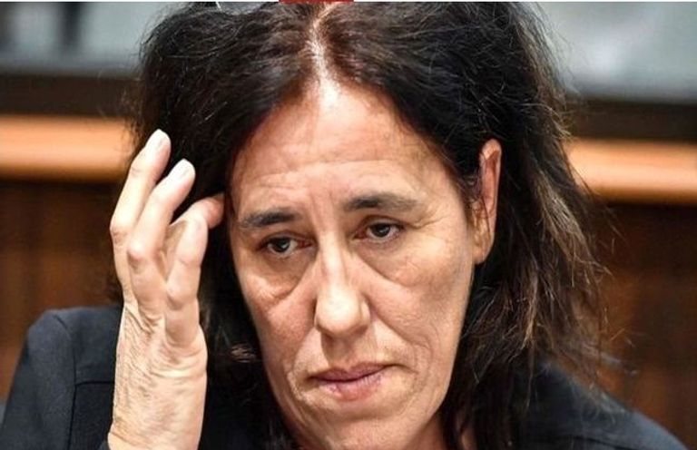 فرنسية تخبئ طفلتها في صندوق السيارة عامين - صورة أرشيفية