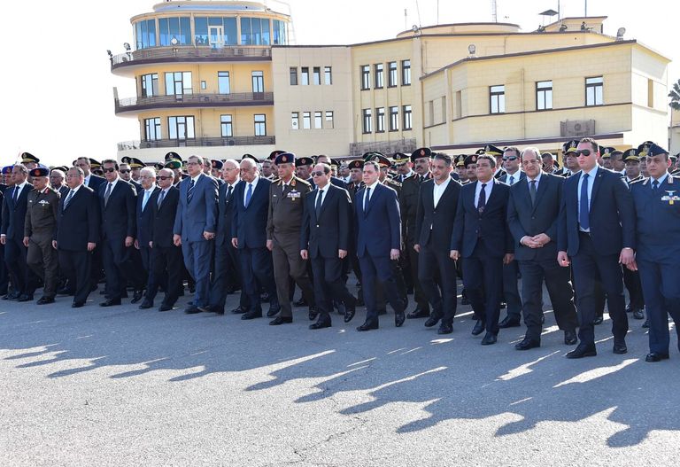 الرئيس المصري يتقدم الجنازة العسكرية للشهيد ساطع النعماني