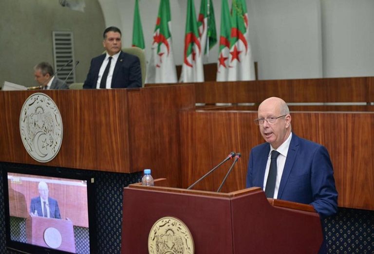 وزير المالية الجزائري