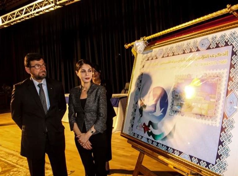 احتفالات الجزائر بمناسبة قيام دولة فلسطين طابع بريدي جزائري بمناسبة الذكرى الـ30 لقيام دولة فلسطين