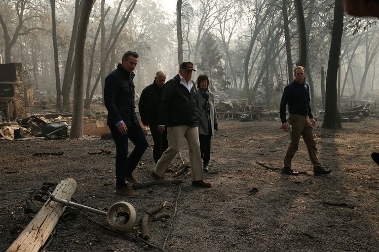 ترامب يتفقد حرائق غابات كاليفورنيا ترامب يتفقد حرائق غابات كاليفورنيا - رويترز