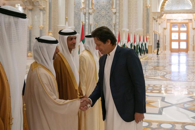 الشيخ محمد بن زايد آل نهيان ورئيس الوزراء الباكستاني