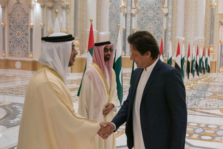 الشيخ محمد بن زايد آل نهيان ورئيس الوزراء الباكستاني