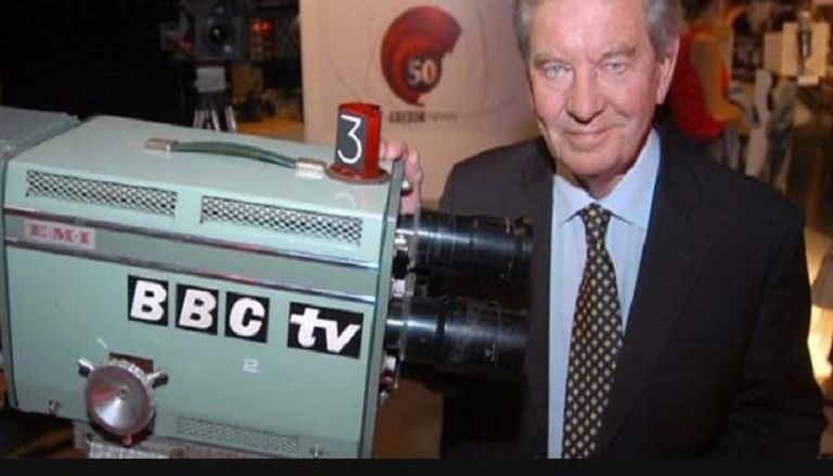 مذيع bbc الراحل ريتشارد بيكر - صورة أرشيفية