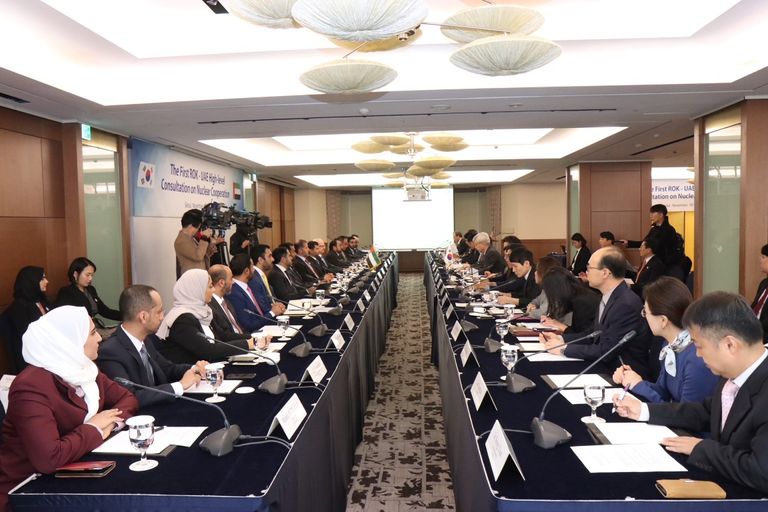 المزروعي يترأس اللجنة المشتركة للتعاون النووي بين الإمارات وكوريا