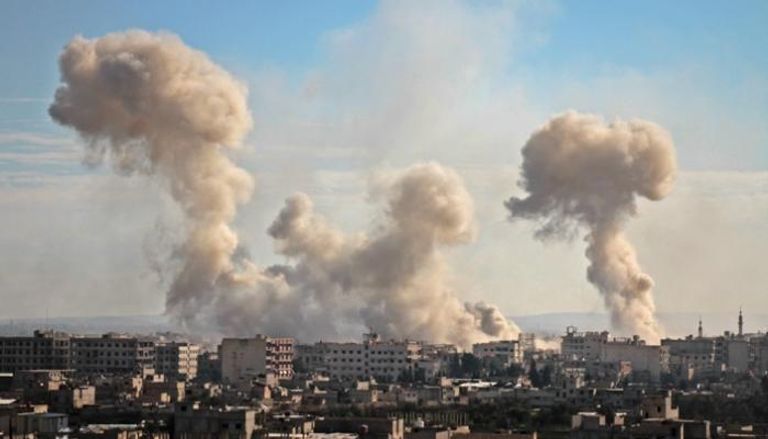 أعمدة الدخان تتصاعد في سماء إدلب - أرشيفية