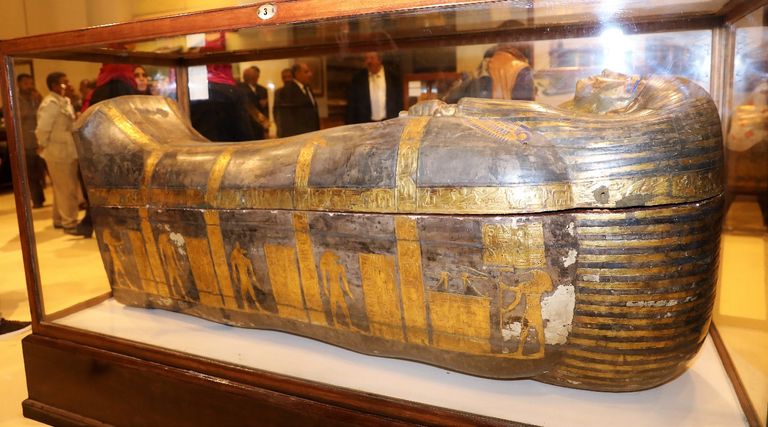 من الكنوز المعروضة