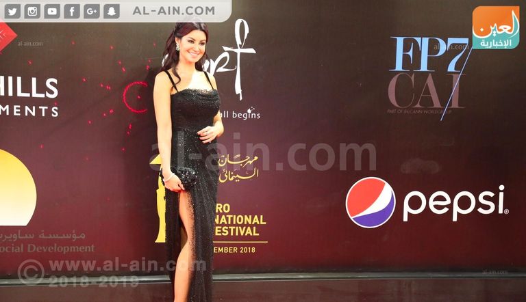 إطلالات النجوم تزين السجادة الحمراء لمهرجان القاهرة السينمائي