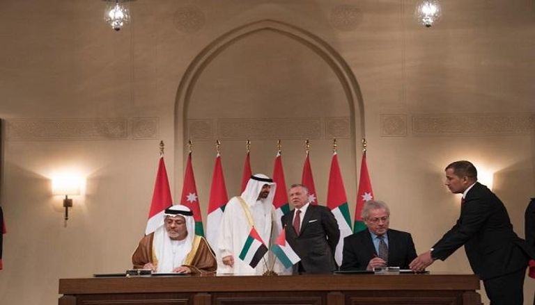 الشيخ محمد بن زايد وملك الأردن يشهدان توقيع اتفاقية بـ100 مليون دولار 