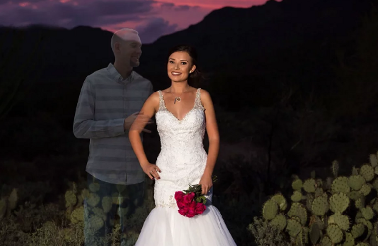 استغلت العروس الصور للتوعية بحوادث الدراجات النارية