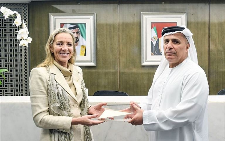 الطاير يبحث مجالات التعاون مع وزيرة التجارة وترويج الصادرات البريطانية