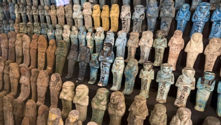 تماثيل أوشابتي