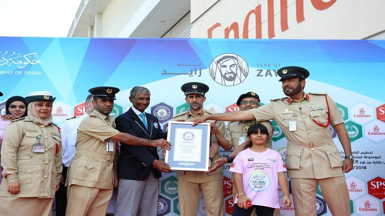 العنصر النسائي بشرطة دبي يدخل