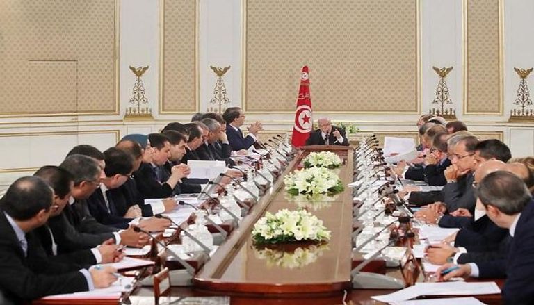 اجتماع مجلس الوزراء التونسي بقيادة السبسي