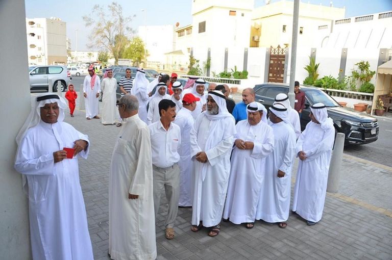 إقبال كثيف على مراكز الاقتراع في الانتخابات البحرينية إقبال كثيف على مراكز الاقتراع في الانتخابات البحرينية