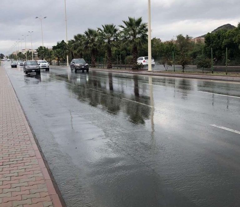 الطقس السيئ يضرب عددا من الدول العربية