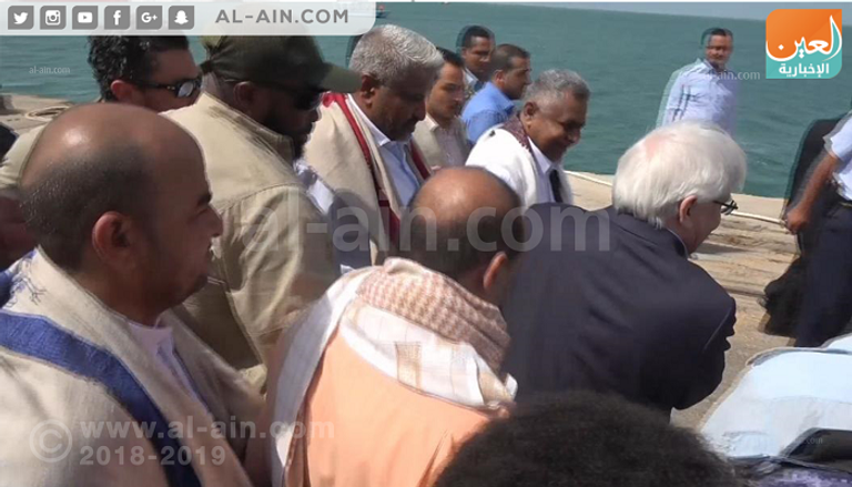المبعوث الأممي إلى اليمن خلال زيارته ميناء الحديدة