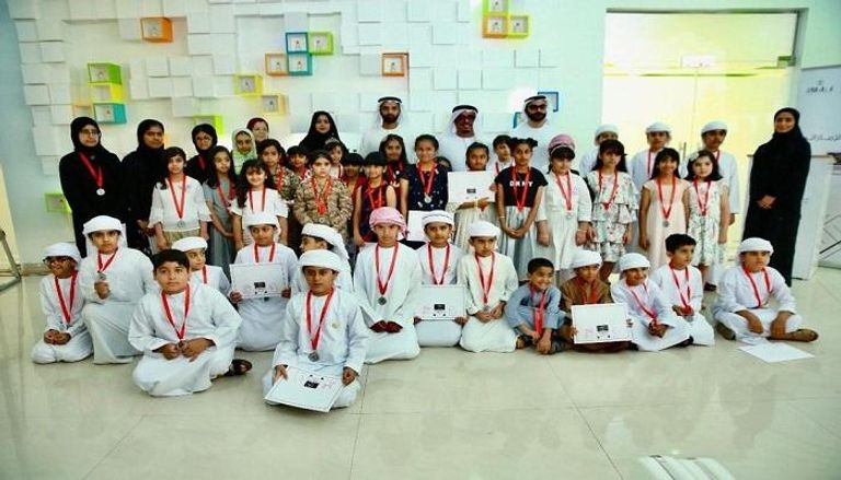 تكريم الدفعة الأولى من برنامج طلاب المبرمج الإماراتي