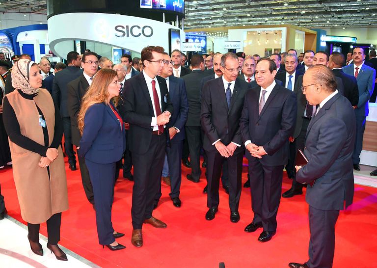 الرئيس المصري يفتتح معرض القاهرة الدولي للاتصالات