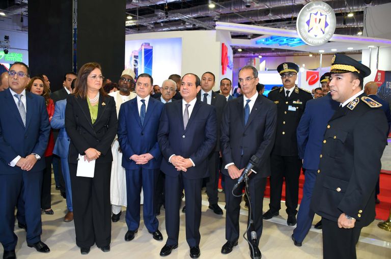 الرئيس المصري يفتتح معرض القاهرة الدولي للاتصالات