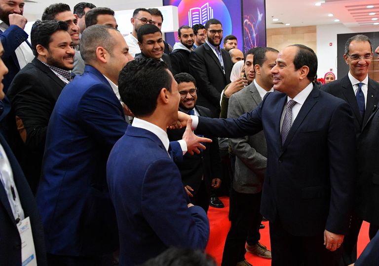 الرئيس المصري يفتتح معرض القاهرة الدولي للاتصالات
