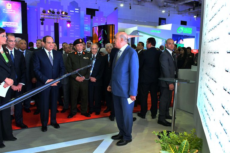 الرئيس المصري يفتتح معرض القاهرة الدولي للاتصالات