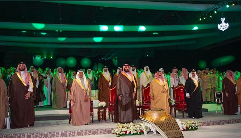 ملك البحرين وولي العهد السعودي يدشنان خط أنابيب النفط الجديد ملك البحرين وولي العهد السعودي يدشنان خط أنابيب نفط جديدا