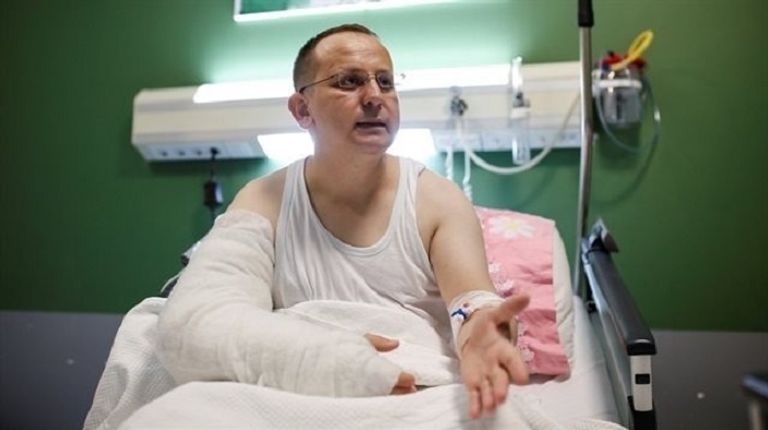 الشاب صبري أونال خلال تكريمه من الرئيس التركي