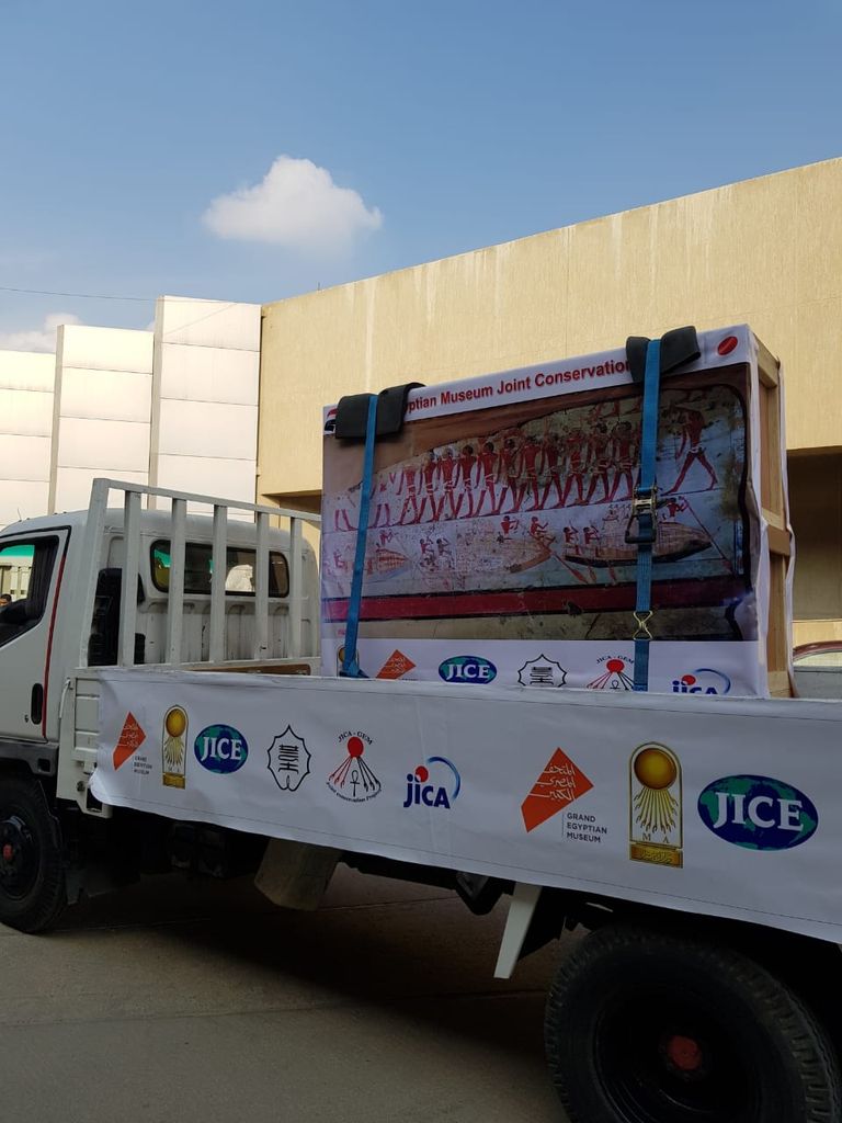 نقل 240 قطعة أثرية إلى المتحف المصري الكبير