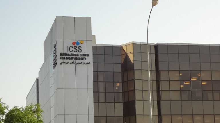 أمير قطر في إحدي مباريات نادي باريس سان جيرمان- أرشيفية